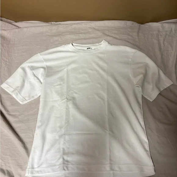 Uniqlo Men's Airism White Short Sleeve Tee - Picture 1 of 5